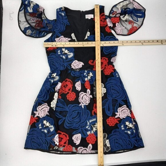 Devlin Kara Floral Embroidered Mini Dress Black Multi Cold Shoulder Boho M - Picture 10 of 10